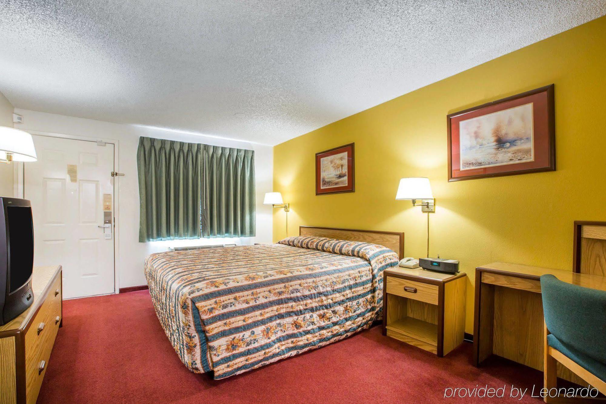 Motel 6-Fresno, Ca - Yosemite Hwy מראה חיצוני תמונה